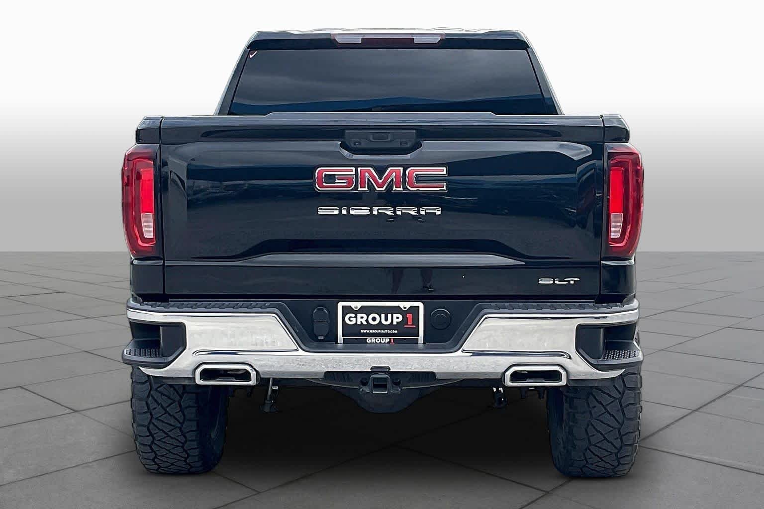 Used 2023 Onyx Black GMC SLT image 5