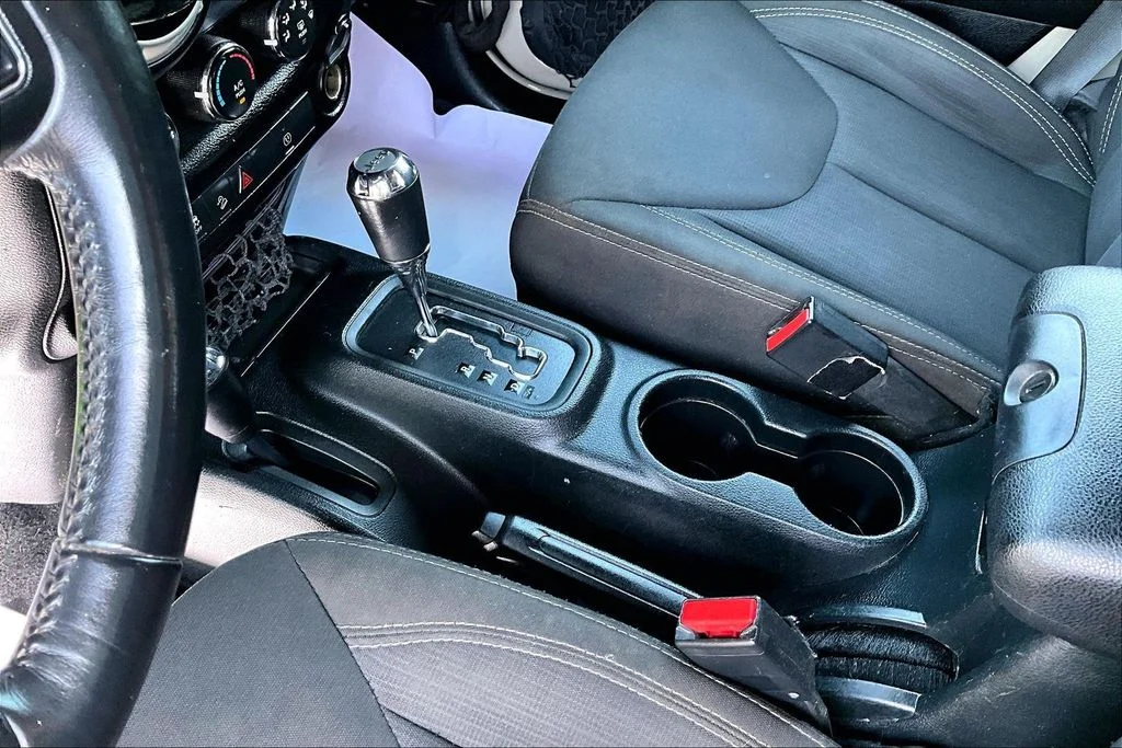 Certified Used 2018 Beige Jeep Unlimited Rubicon image 17