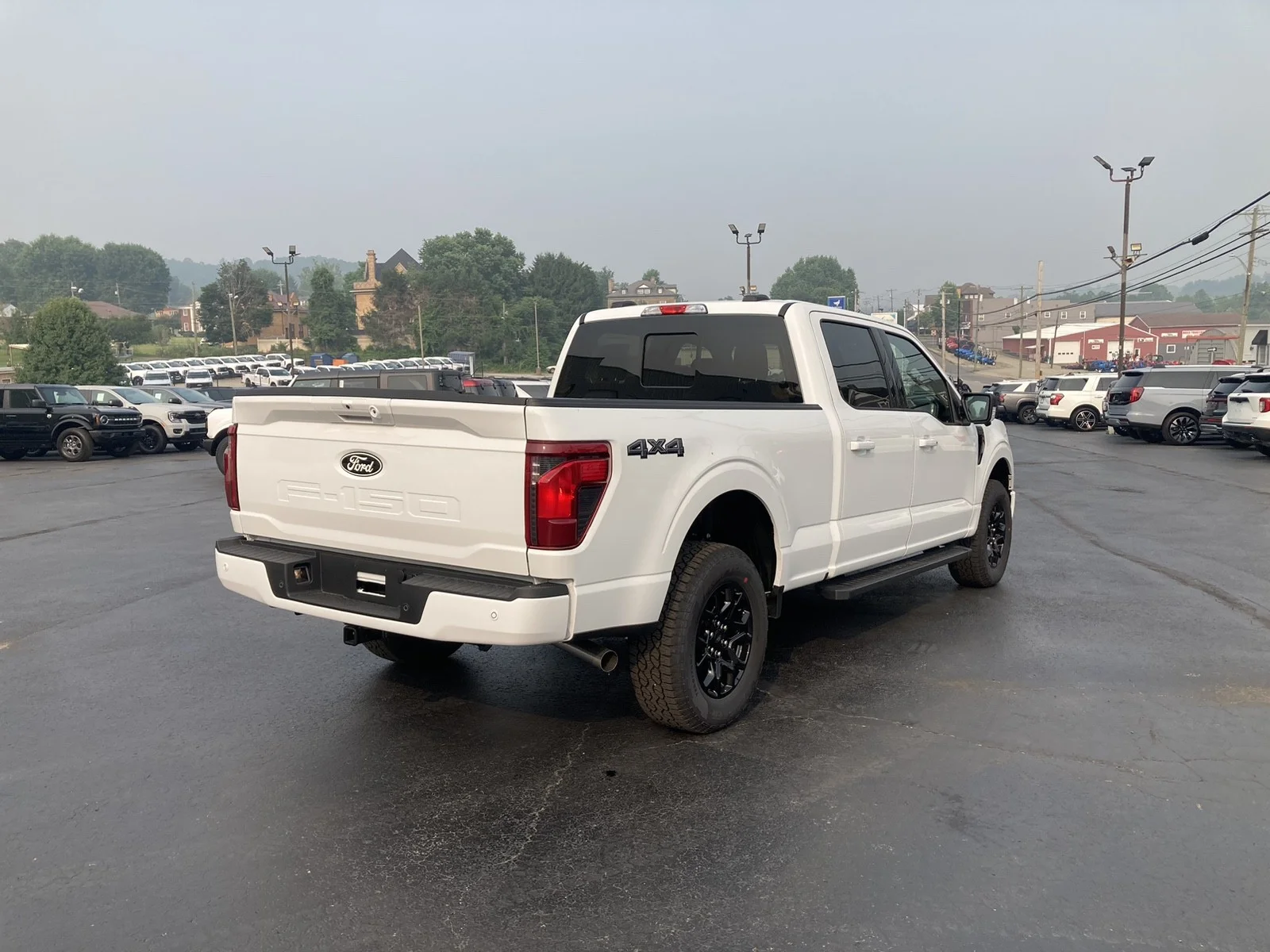 New 2026 Oxford White Ford XLT image 5