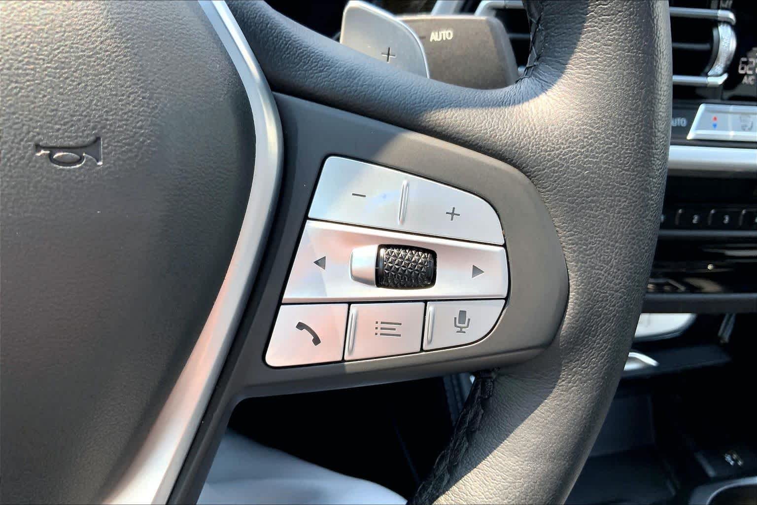 Used 2022 Alpine White BMW xDrive30i image 25