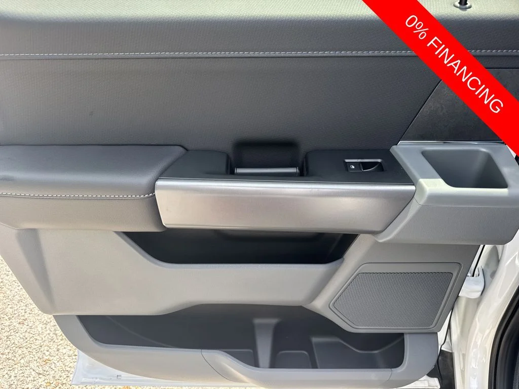 New 2026 Oxford White Ford XLT image 21