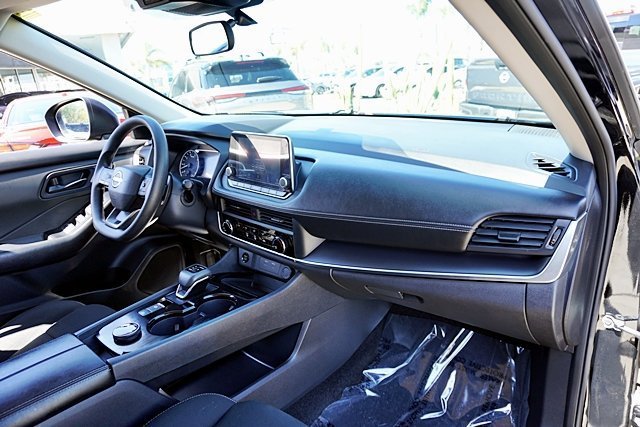 Used 2025 Black Nissan S image 16