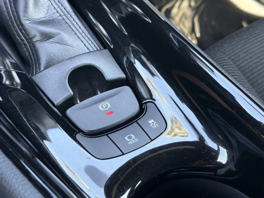 Used 2019 Silver Knockout Metallic Toyota XLE image 14