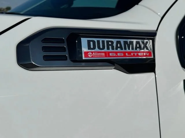 Certified Used 2025 Summit White GMC AT4 image 13