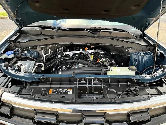 New 2027 Vapor Blue Metallic Ford Active image 55