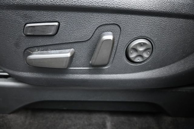 Used 2020 White Hyundai Limited image 31