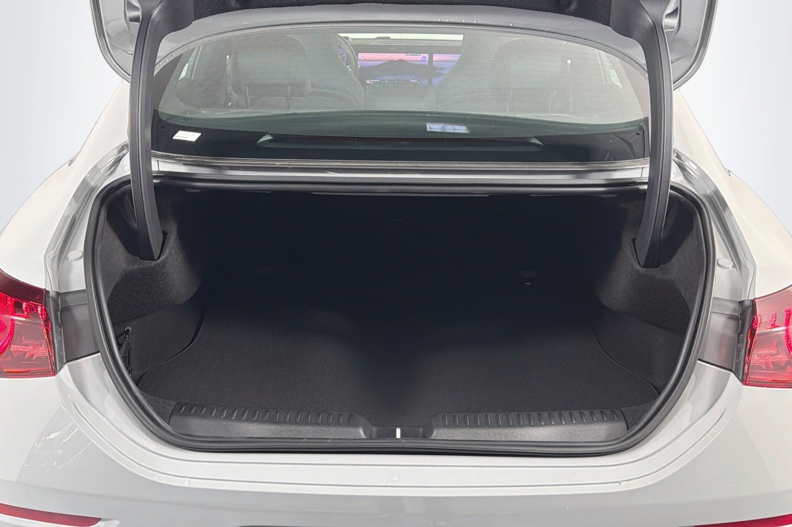 New 2027 MANUFAKTUR Alpine Grey Mercedes-Benz CLA 220 Hybrid image 23