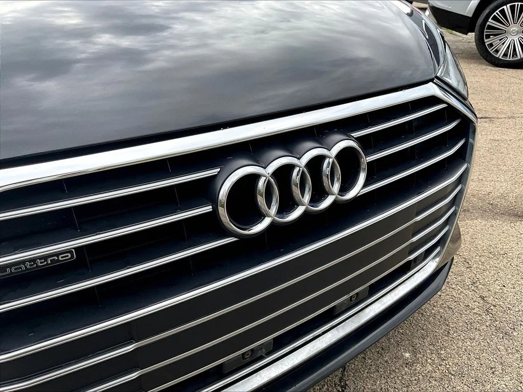 Used 2020 Brilliant Black Audi  image 33