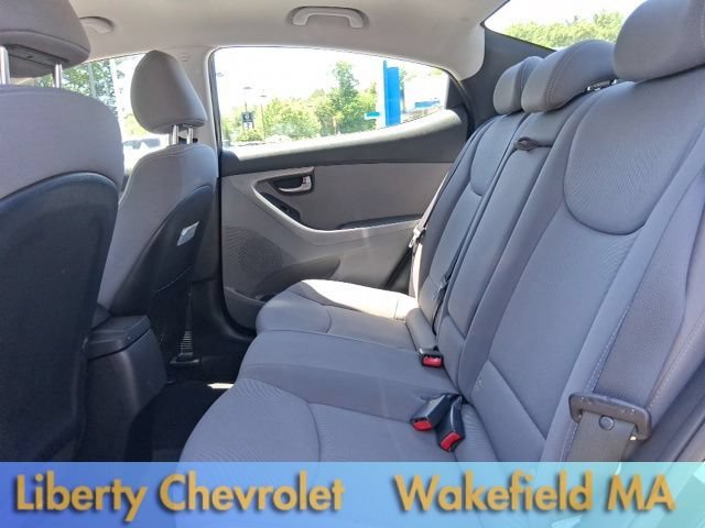 Used 2016  Hyundai SE image 32