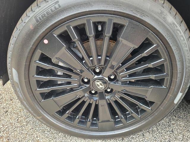 New 2025 Black Hyundai Calligraphy image 13