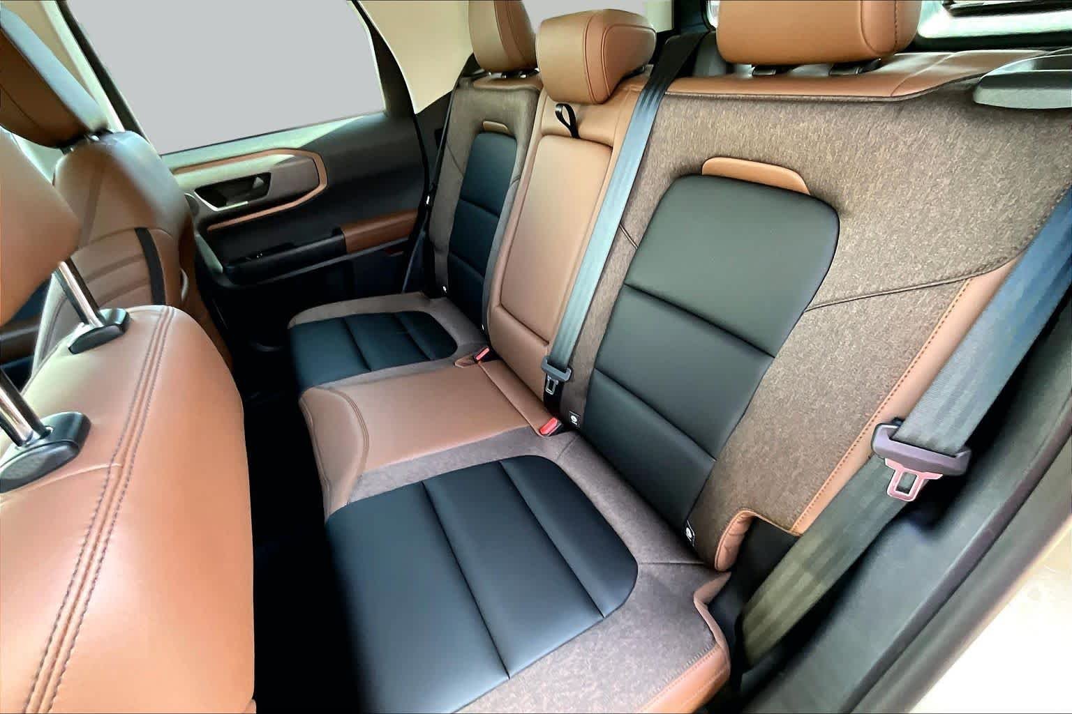 Used 2025 Desert Sand Ford Outer Banks image 21