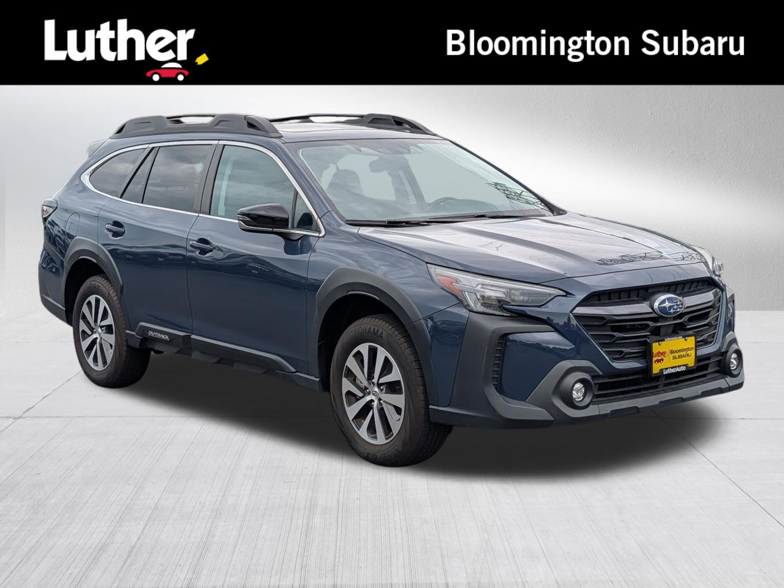 Used 2025 Cosmic Blue Pearl Subaru Premium image 1