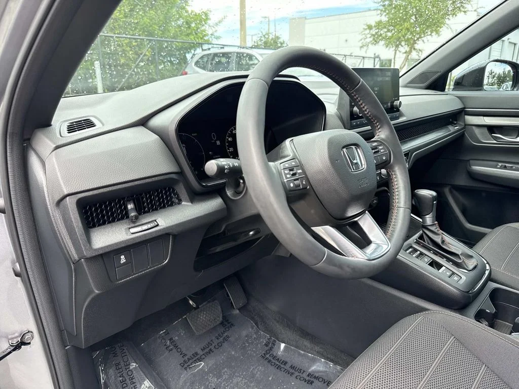 Used 2024  Honda Sport image 23