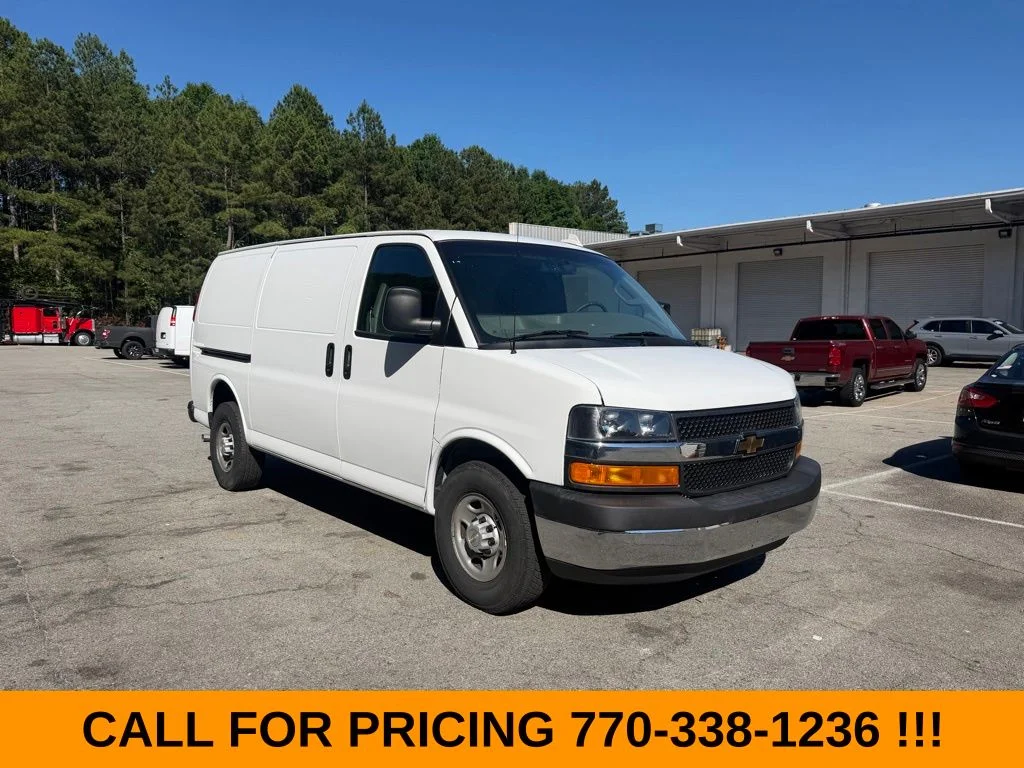 2025 Chevrolet Express 2500 Work Van HD's photo