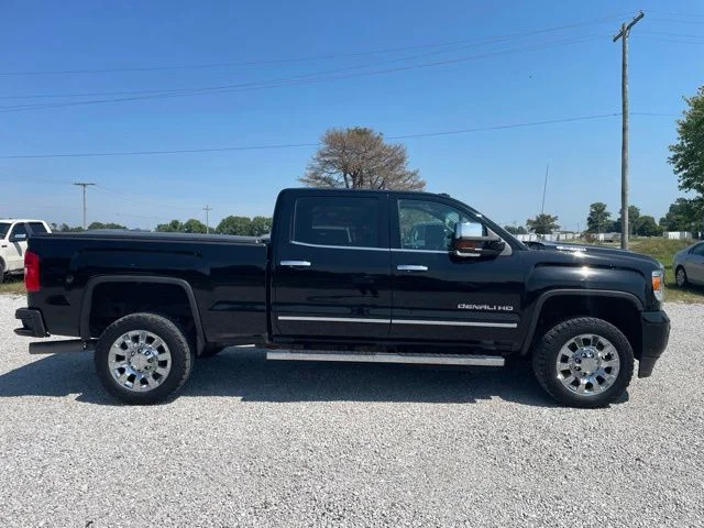 Used 2018 Black GMC Denali image 5