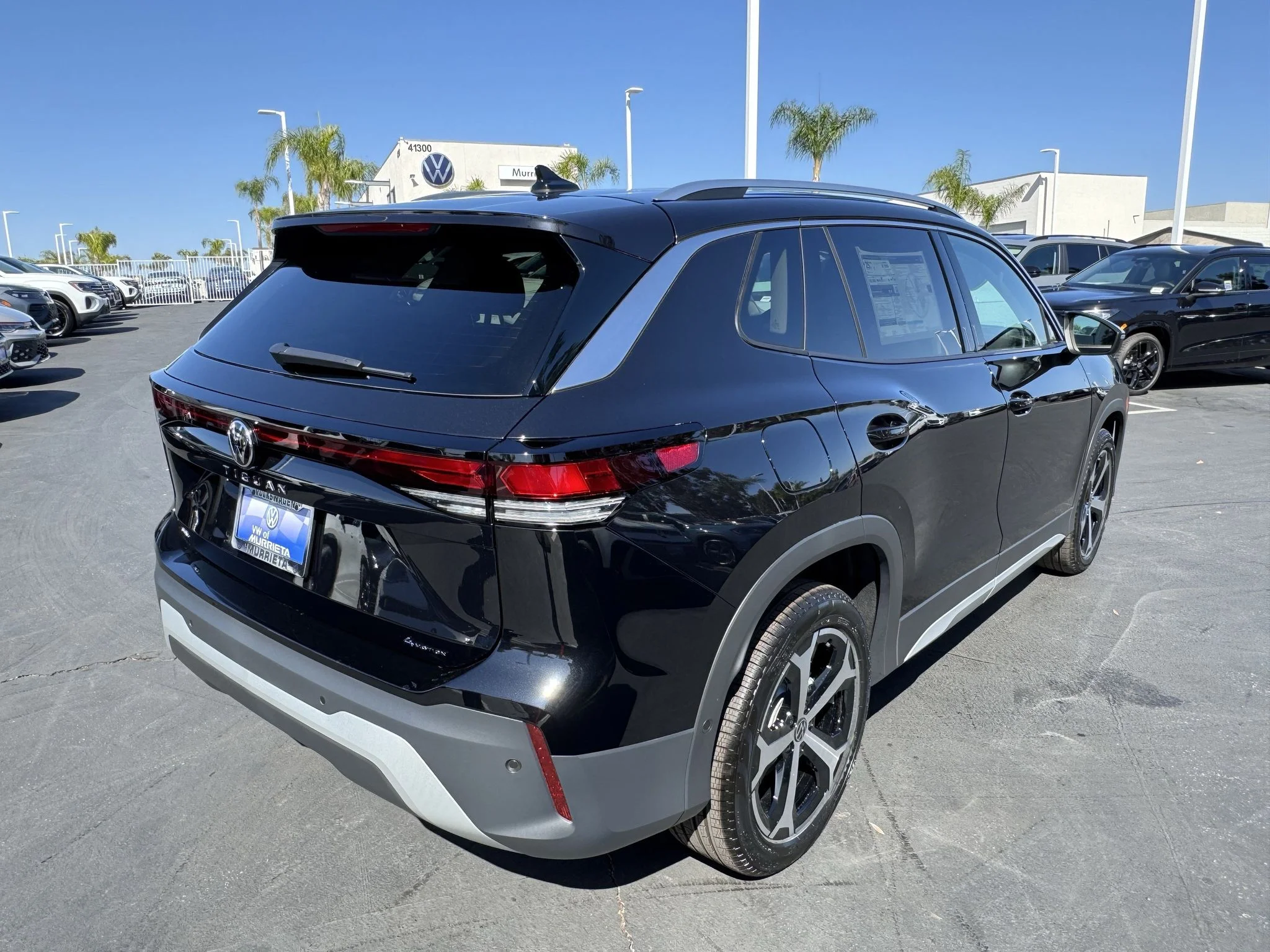 New 2026 Deep Black Pearl Volkswagen SE image 8