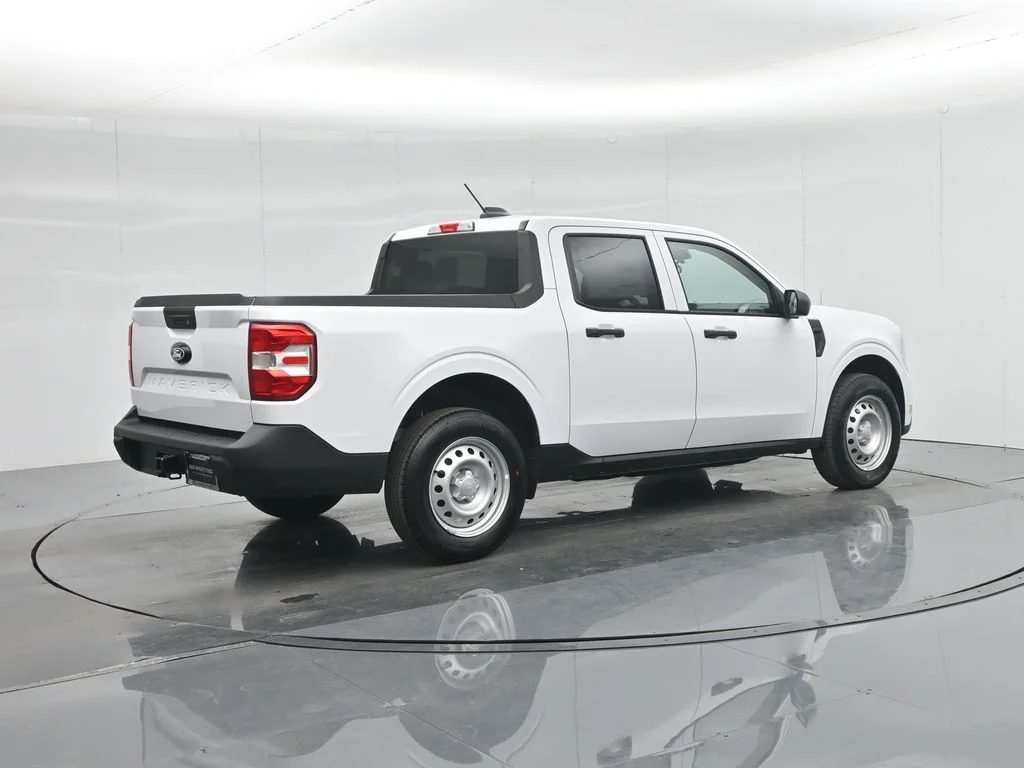 New 2026 Oxford White Ford XL image 24