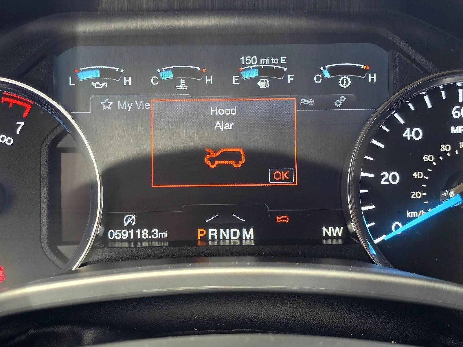 Used 2019 White Platinum Metallic Tri-Coat Ford Platinum image 16