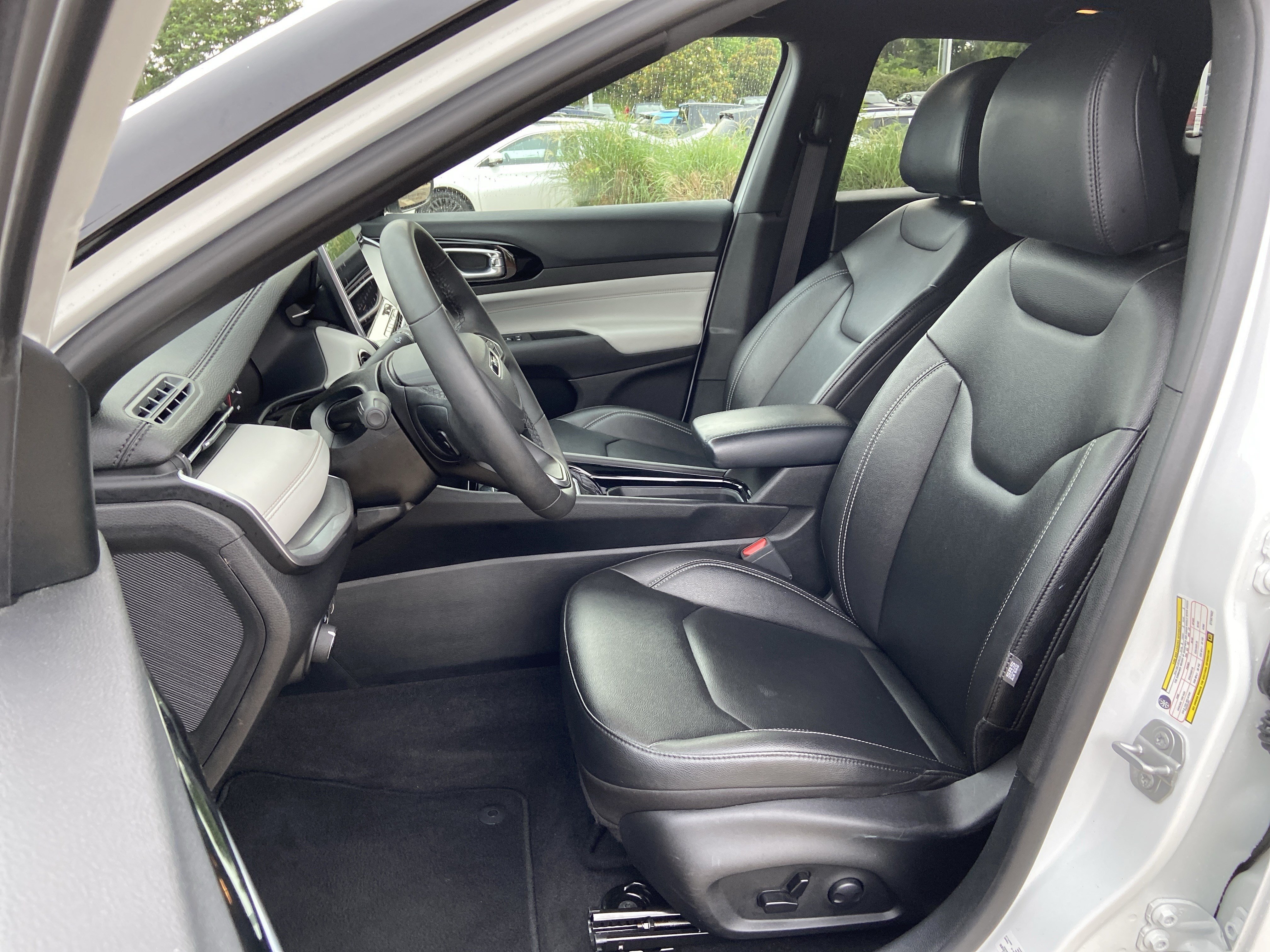 2025 Jeep Compass Limited - Photo 34