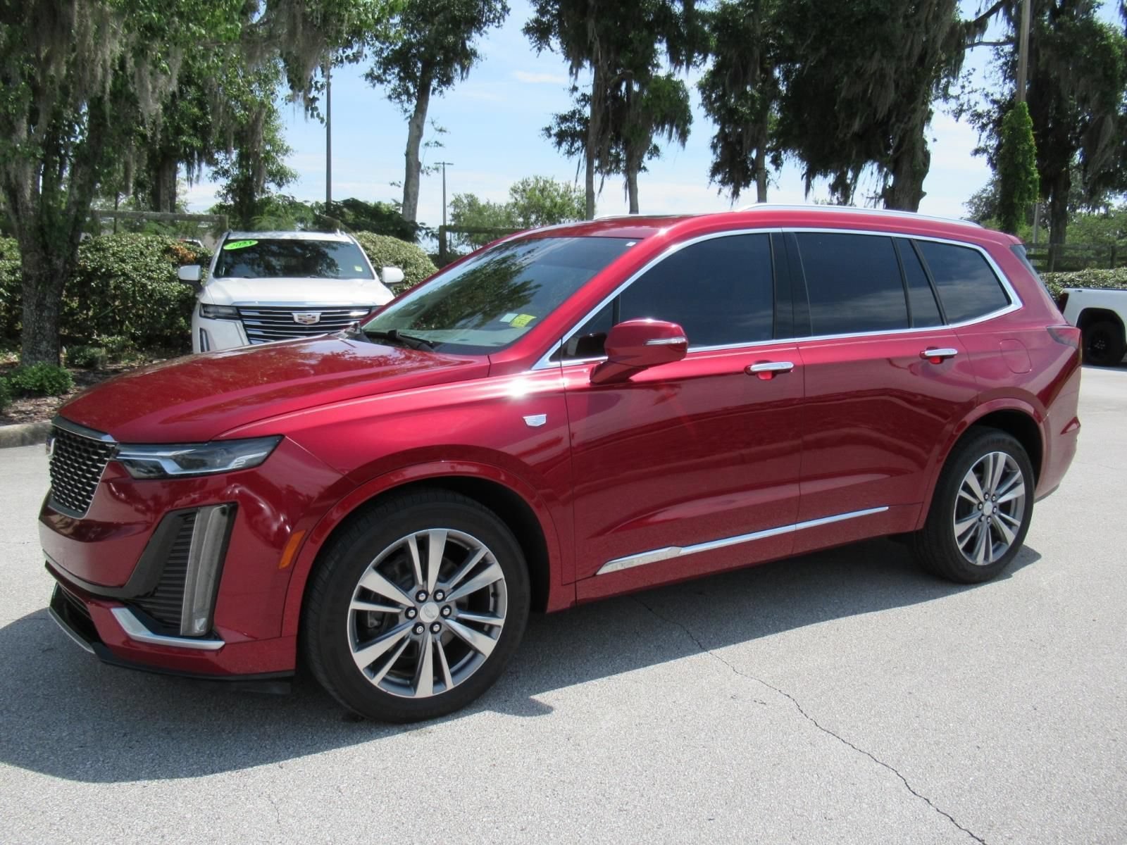 Used 2020 RED HORIZON TINTCOAT Cadillac FWD Premium Luxury image 4