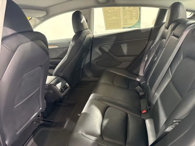 Used 2023  Tesla Base image 15