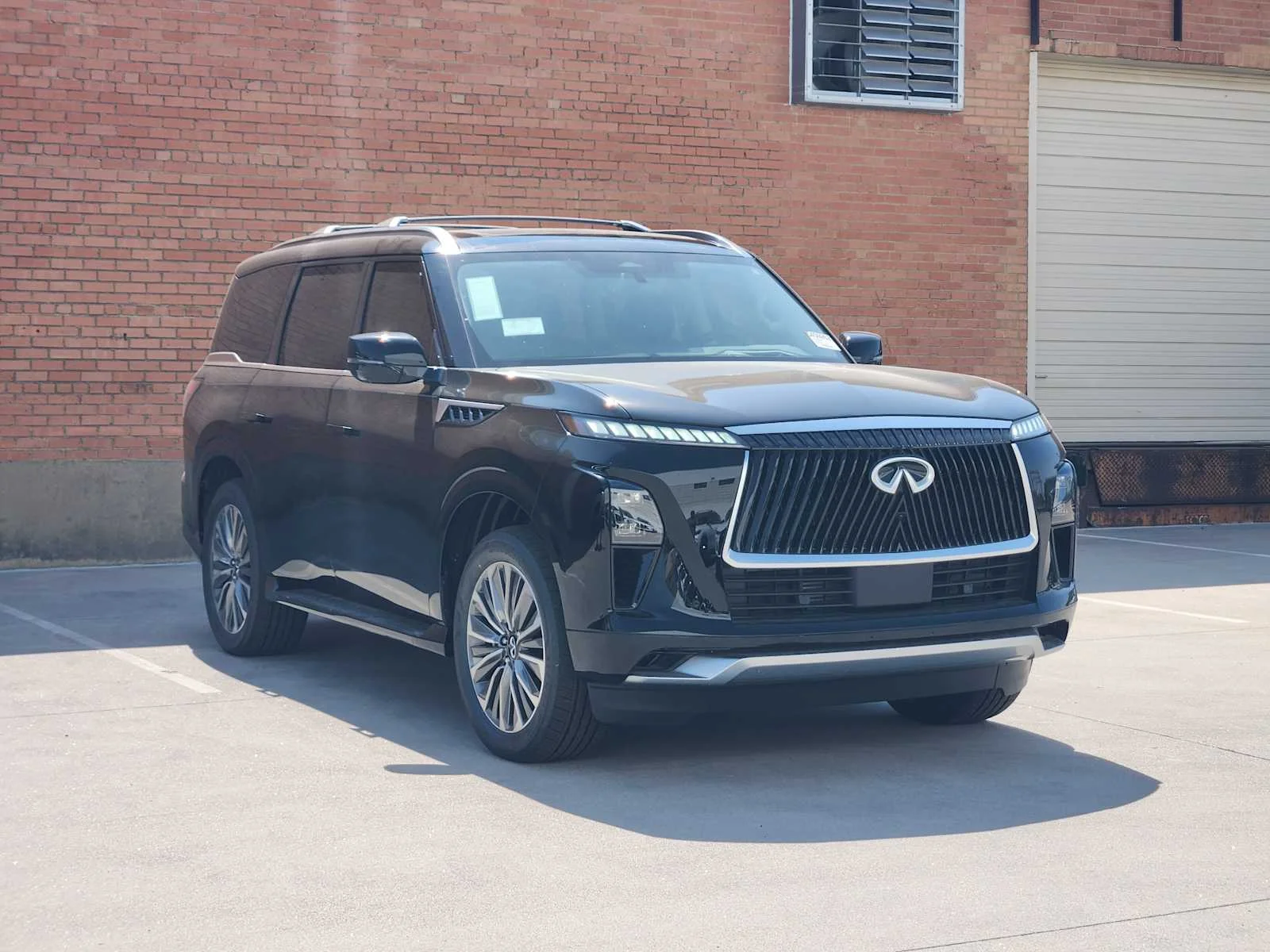 New 2027 BLACK OBSIDIAN INFINITI Luxe 4WD image 2