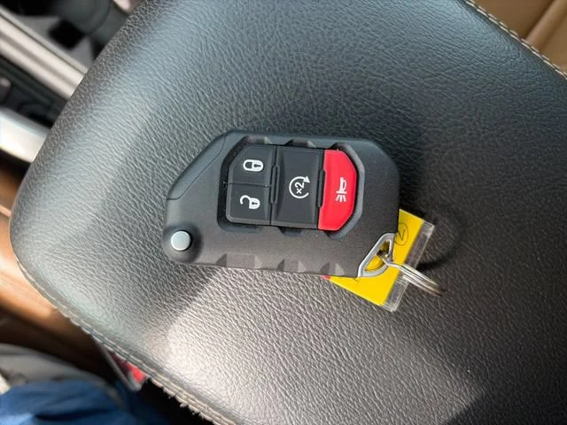 Used 2021  Jeep Rubicon image 30