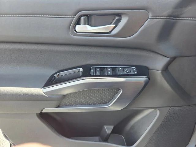 New 2026 Gun Metallic Nissan SL image 19