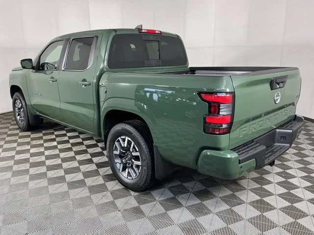 New 2027 Green Nissan SV image 5