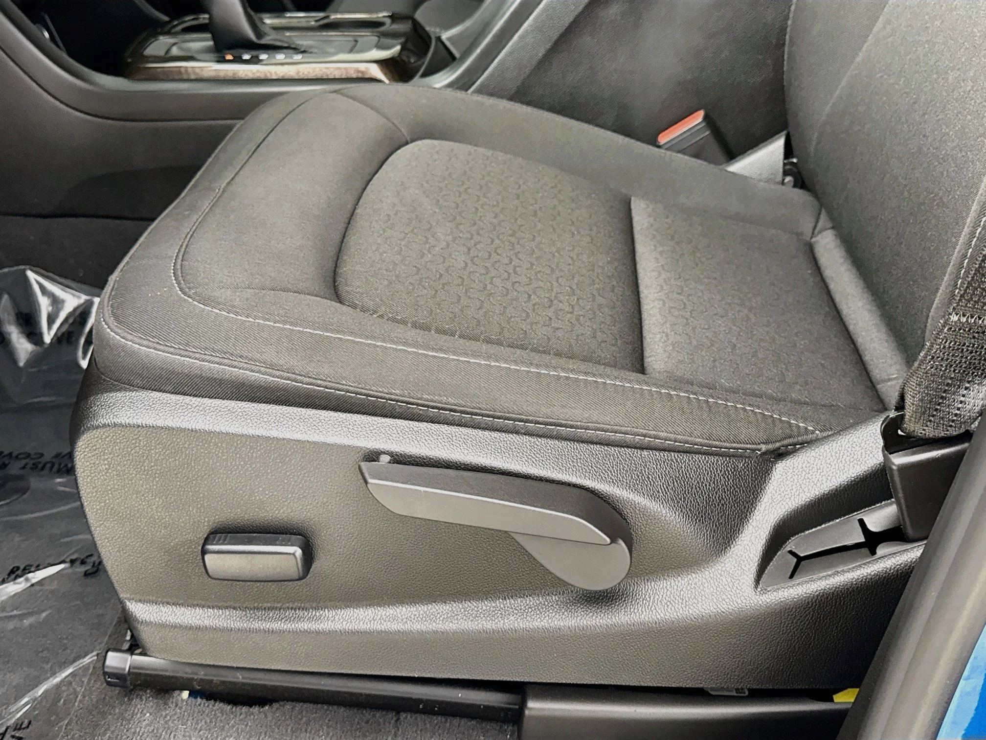 Used 2022 Dynamic Blue Metallic GMC Elevation image 20