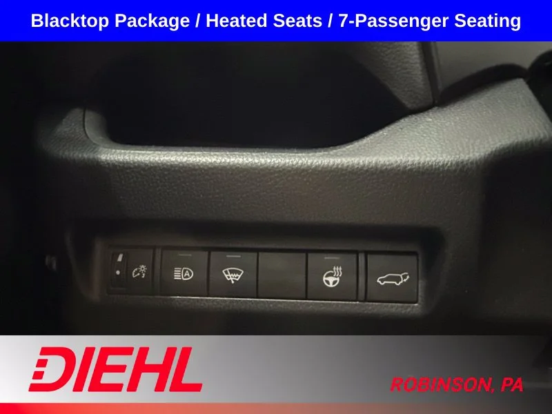 Used 2021  Toyota XLE image 22