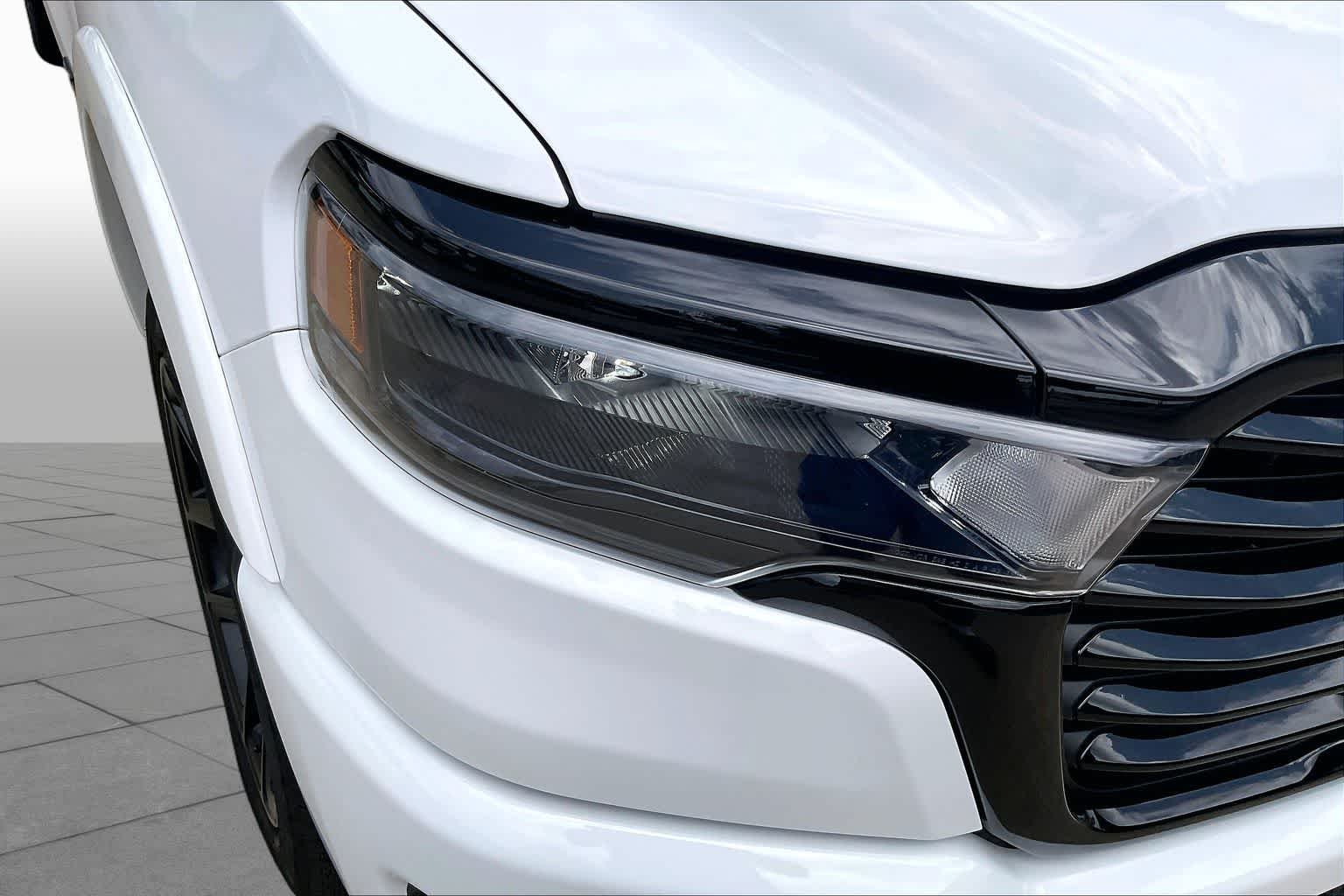 New 2026 Bright White Clear-Coat Exterior Paint RAM Laramie image 13