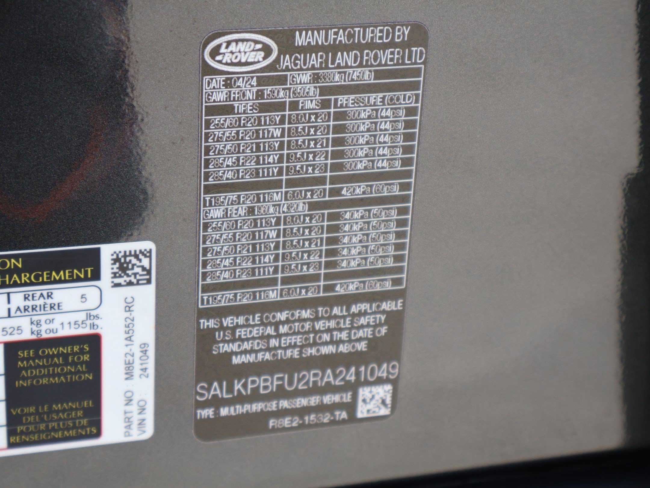 Certified Used 2024 Carpathian Gray Premium Metallic Land Rover SE image 30