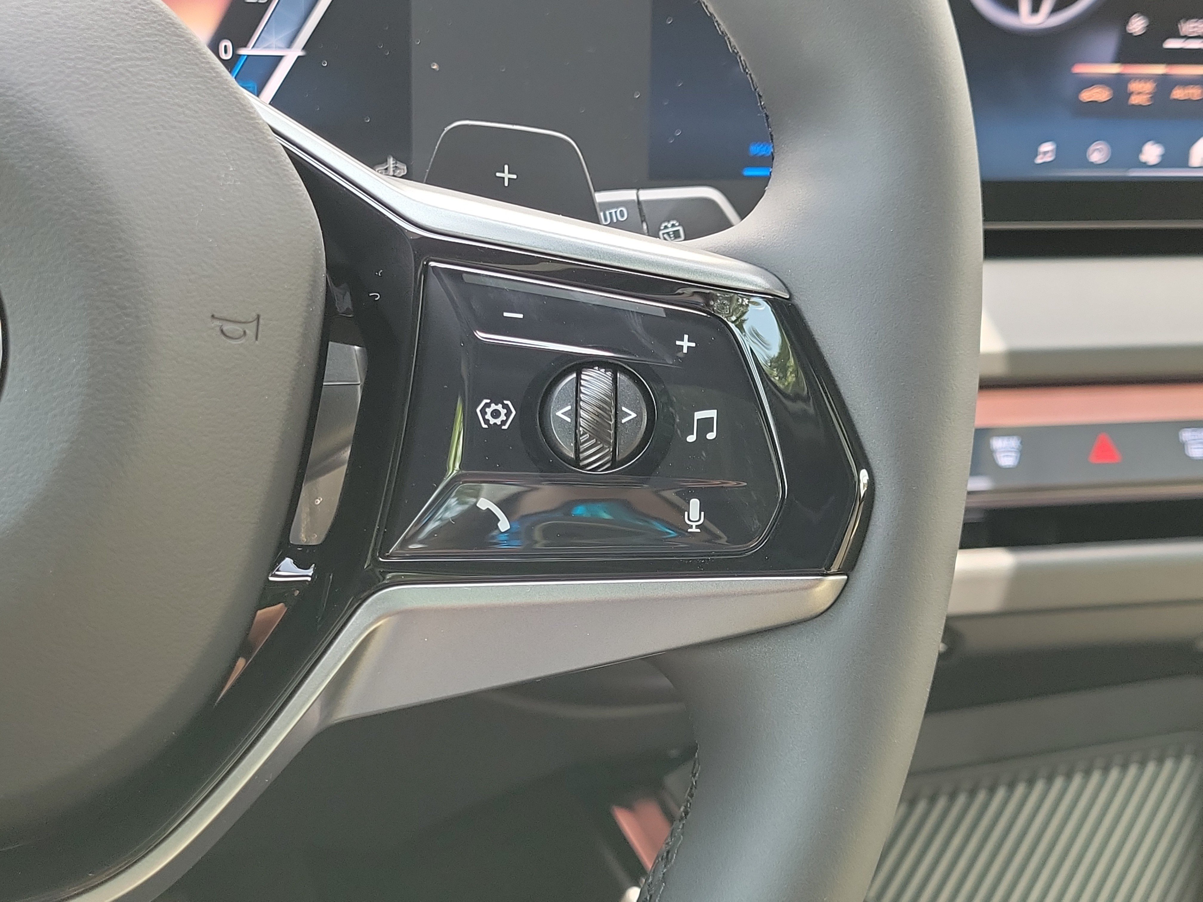 New 2026 Dark Graphite Metallic BMW 30 xDrive image 21