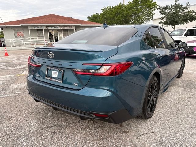 2025 Toyota Camry SE - Photo 9