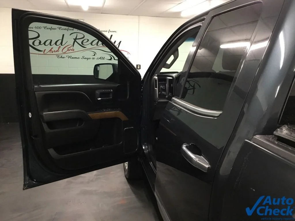 Used 2018 Gray Chevrolet LTZ image 25