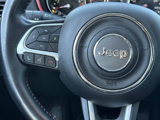 Used 2018 Black Jeep Trailhawk image 14