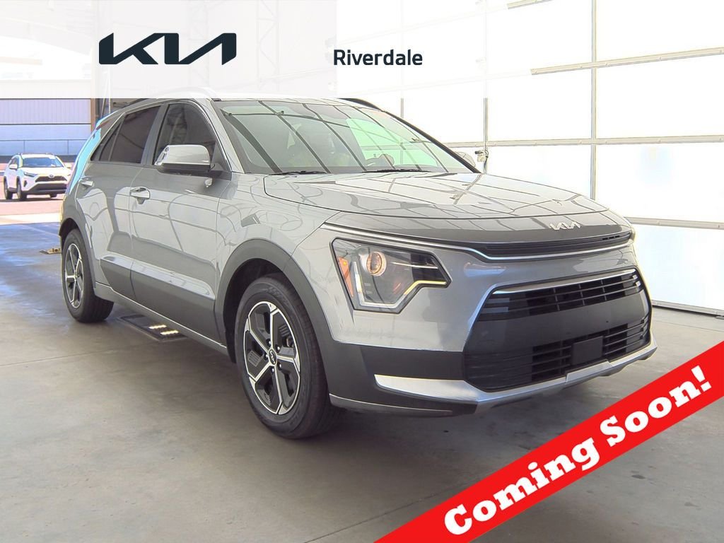 Used 2023 Gray Kia EX image 1