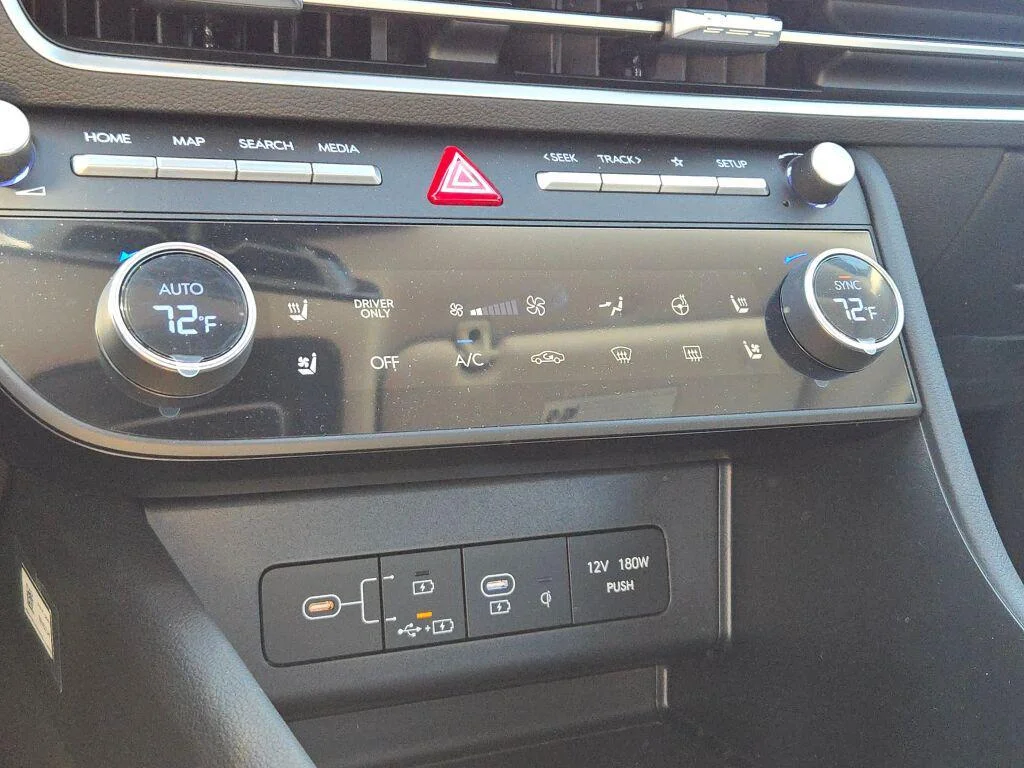 2025 Hyundai Sonata Hybrid Limited - Photo 28