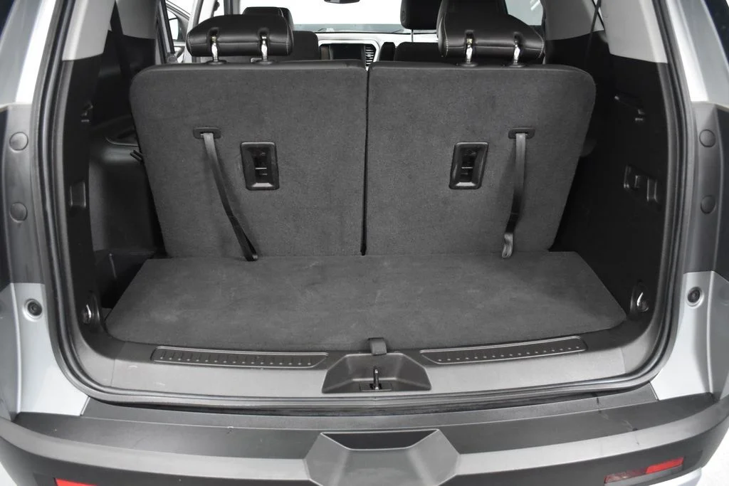 Certified Used 2023 Silver GMC SLT image 24