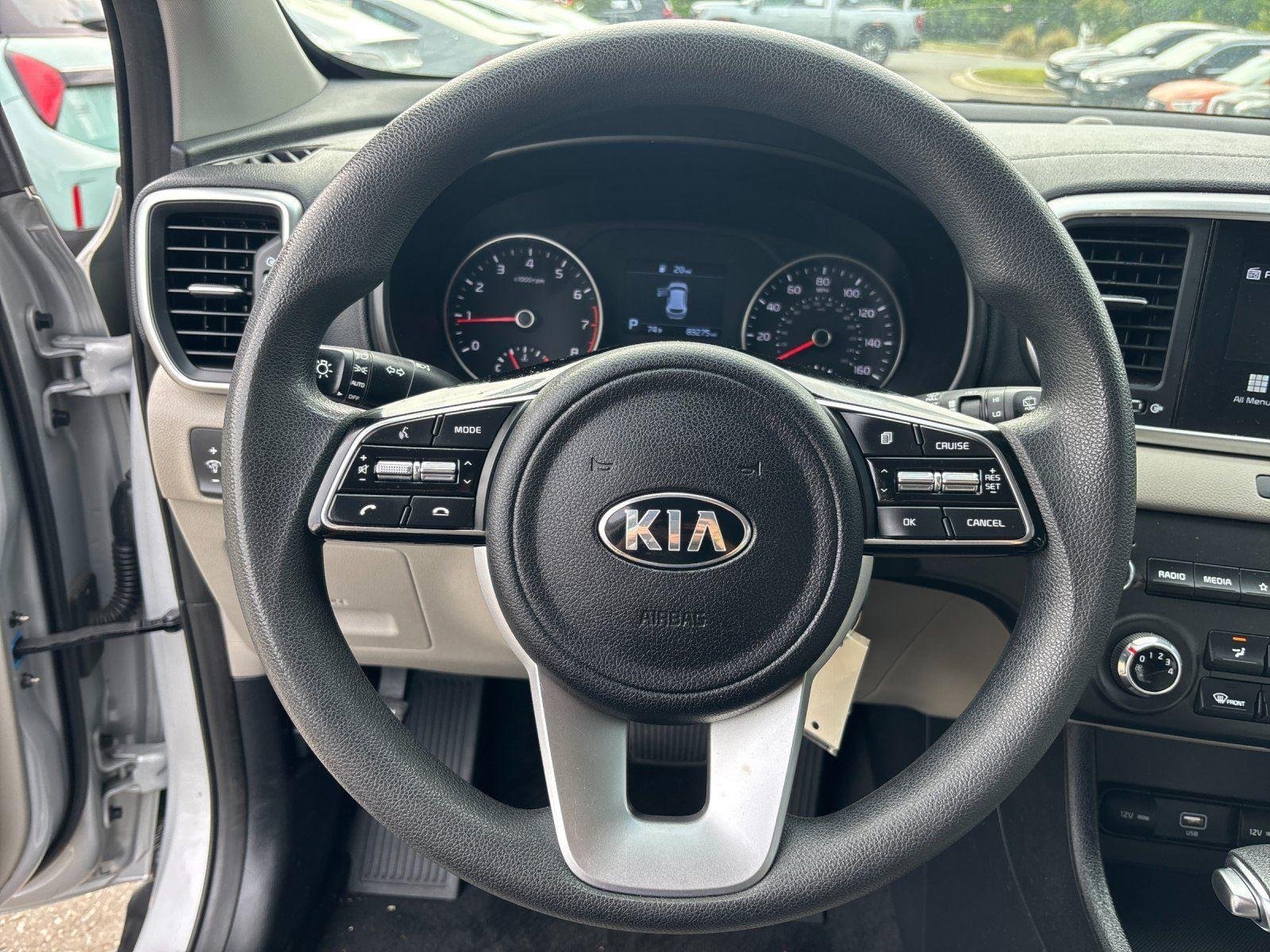 Used 2021 Sparkling Silver Kia LX image 18