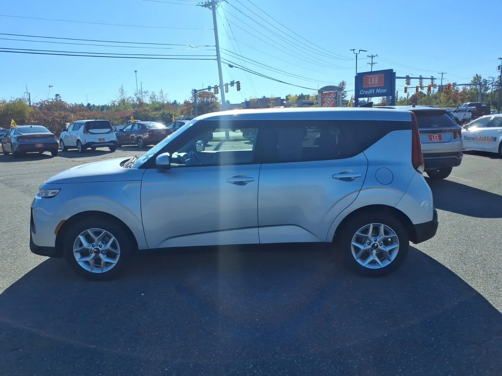 Used 2020 Sparkling Silver Kia S image 7