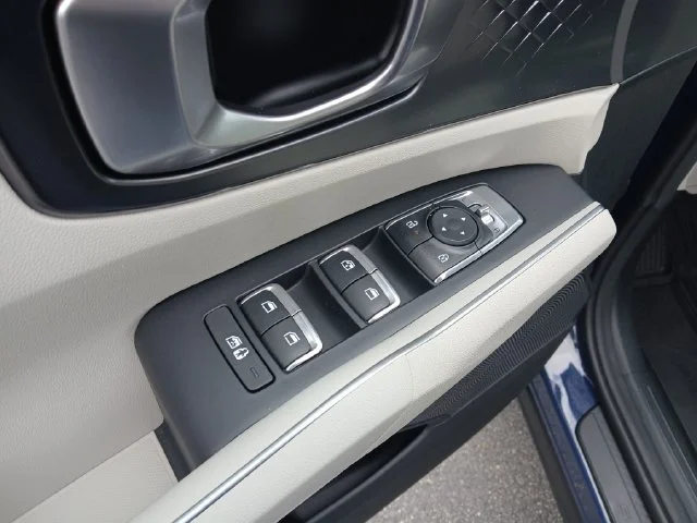Certified Used 2024 Black Kia S image 31