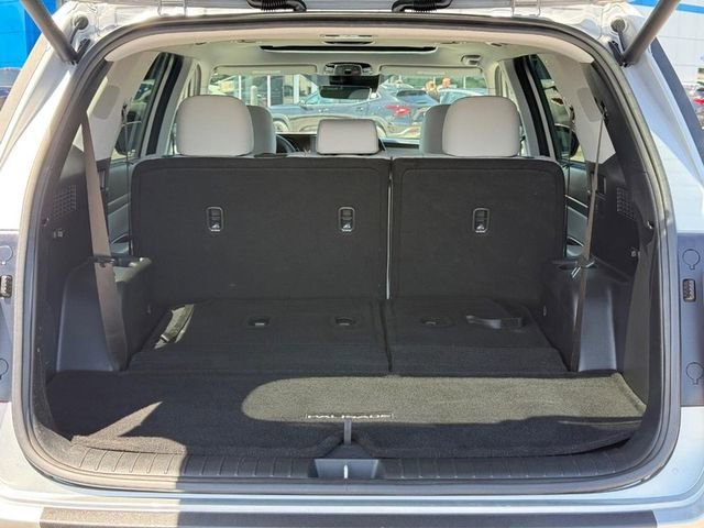 Used 2024 Silver Hyundai SEL image 6