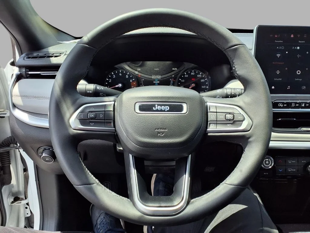 Used 2025 White Jeep Limited image 15