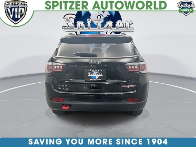 Used 2019 Black Jeep Trailhawk image 9