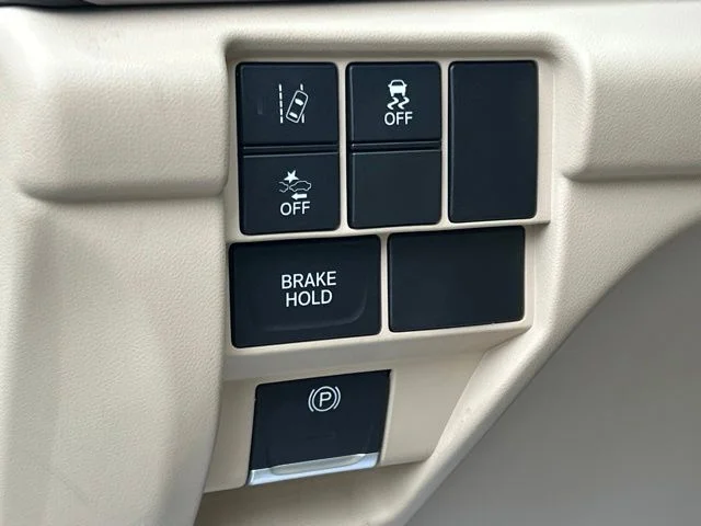 Used 2021  Acura Base image 23
