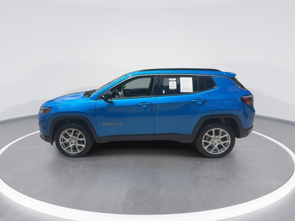 Used 2023 Blue Jeep Latitude Lux image 5