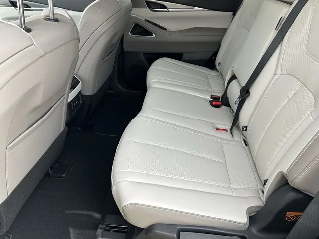 New 2027 MINERAL BLACK INFINITI Luxe AWD image 19