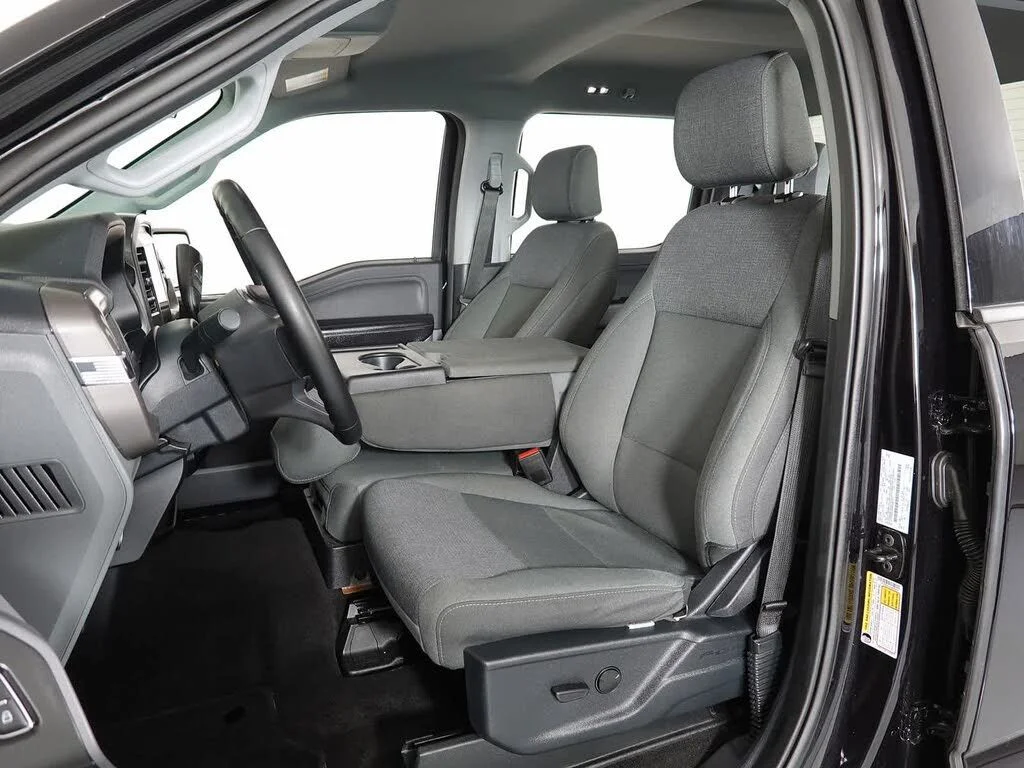 2025 Ford F-150 XLT - Photo 12
